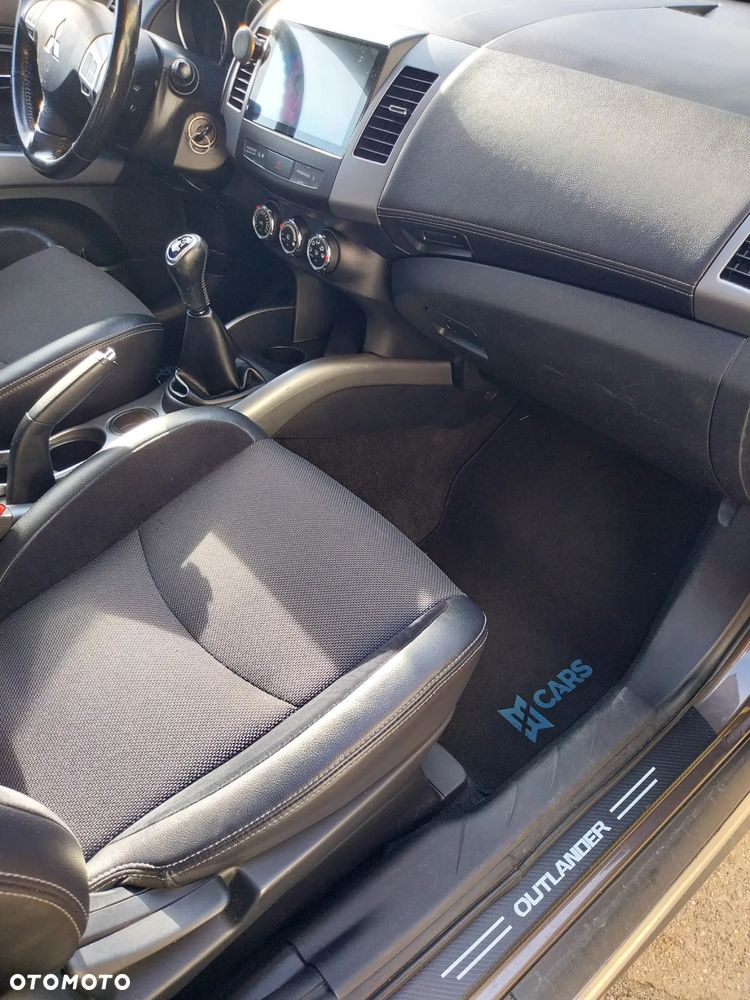 Mitsubishi Outlander 2.0 Intense + 2WD EU5 - 16
