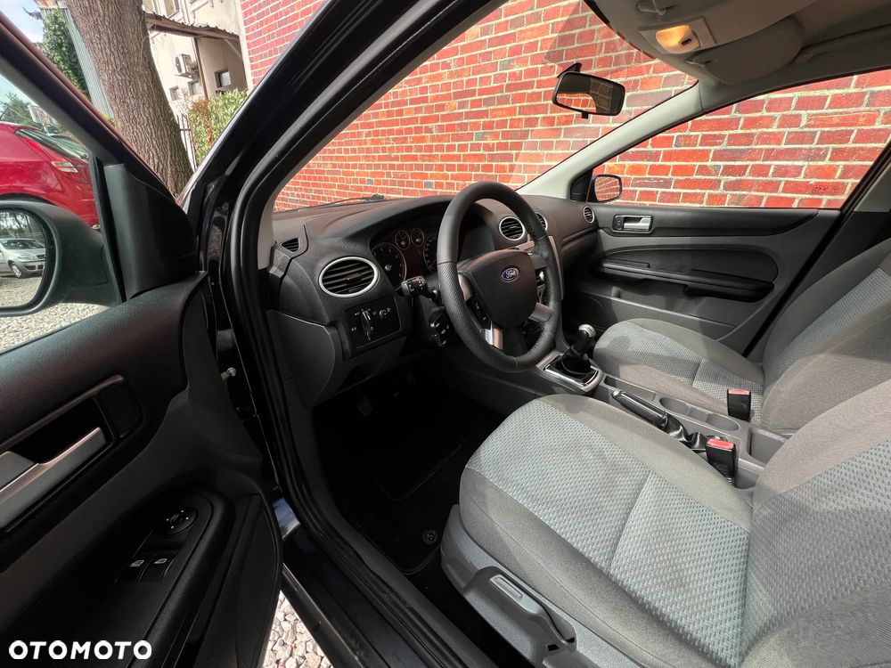 Ford Focus - 8