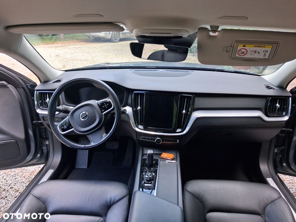 Volvo V60 B3 B Essential - 4