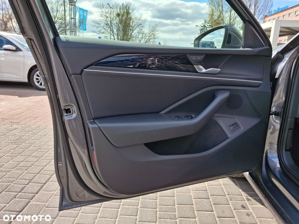 Volkswagen Passat - 10