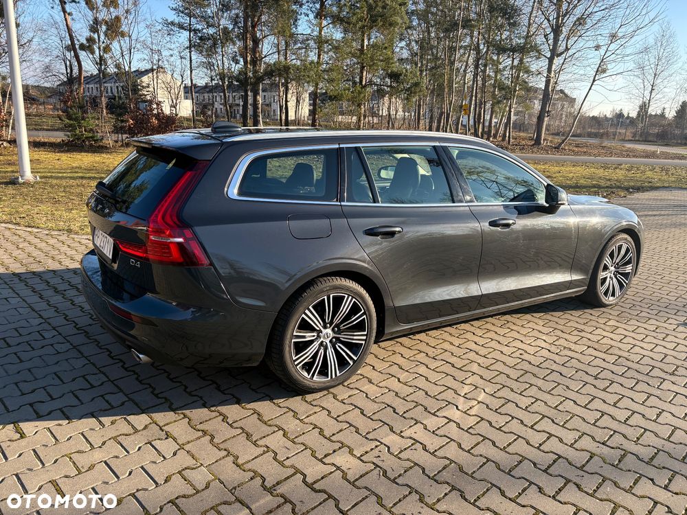 Volvo V60 D4 Geartronic Momentum - 3