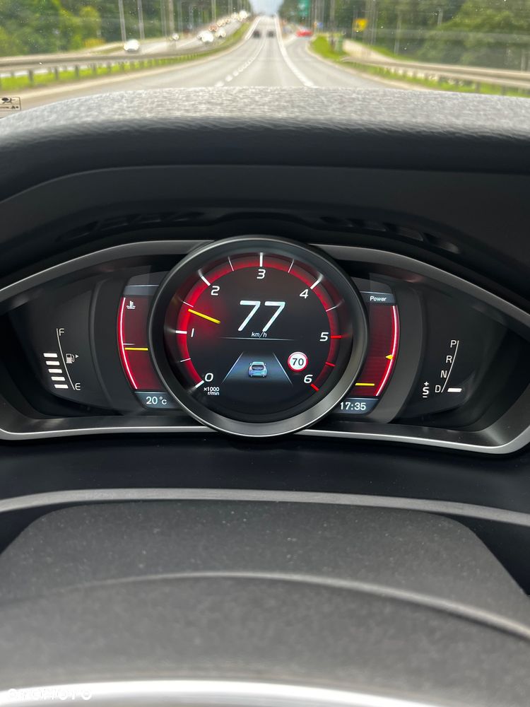 Volvo V40 D3 Summum - 28