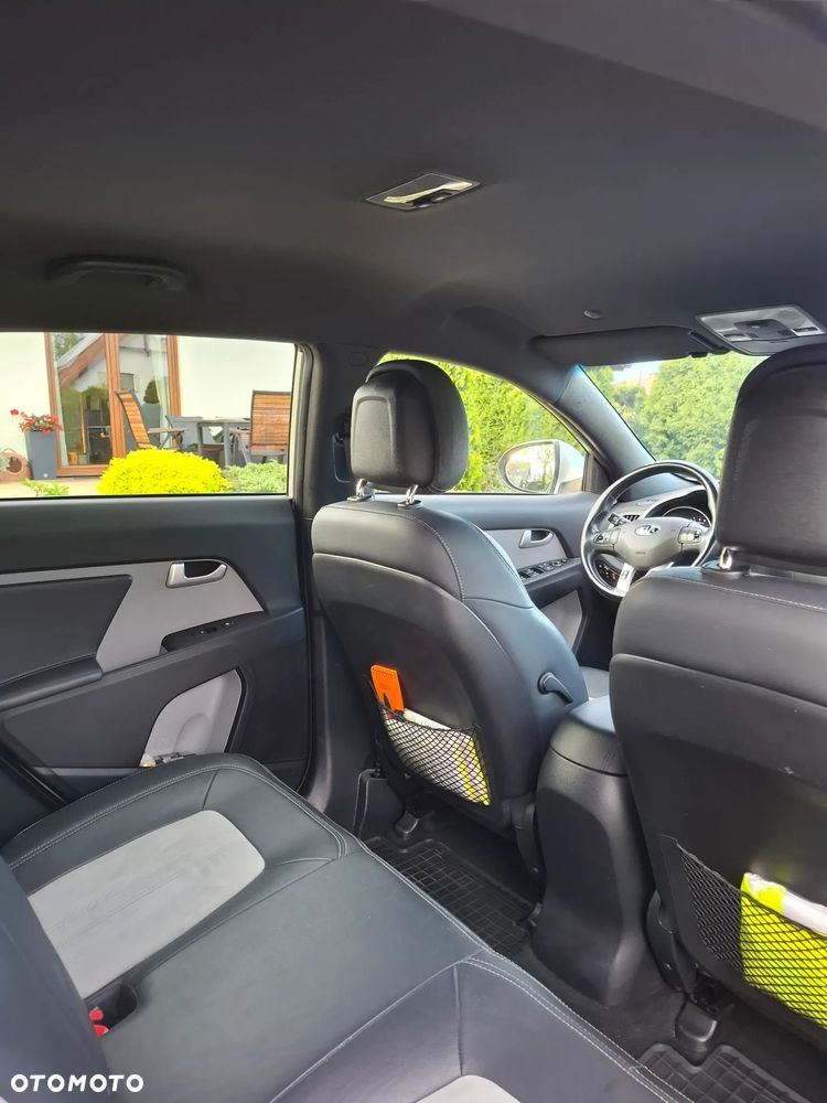 Kia Sportage 1.7 CRDI 2WD ISG Dream-Team Edition - 18
