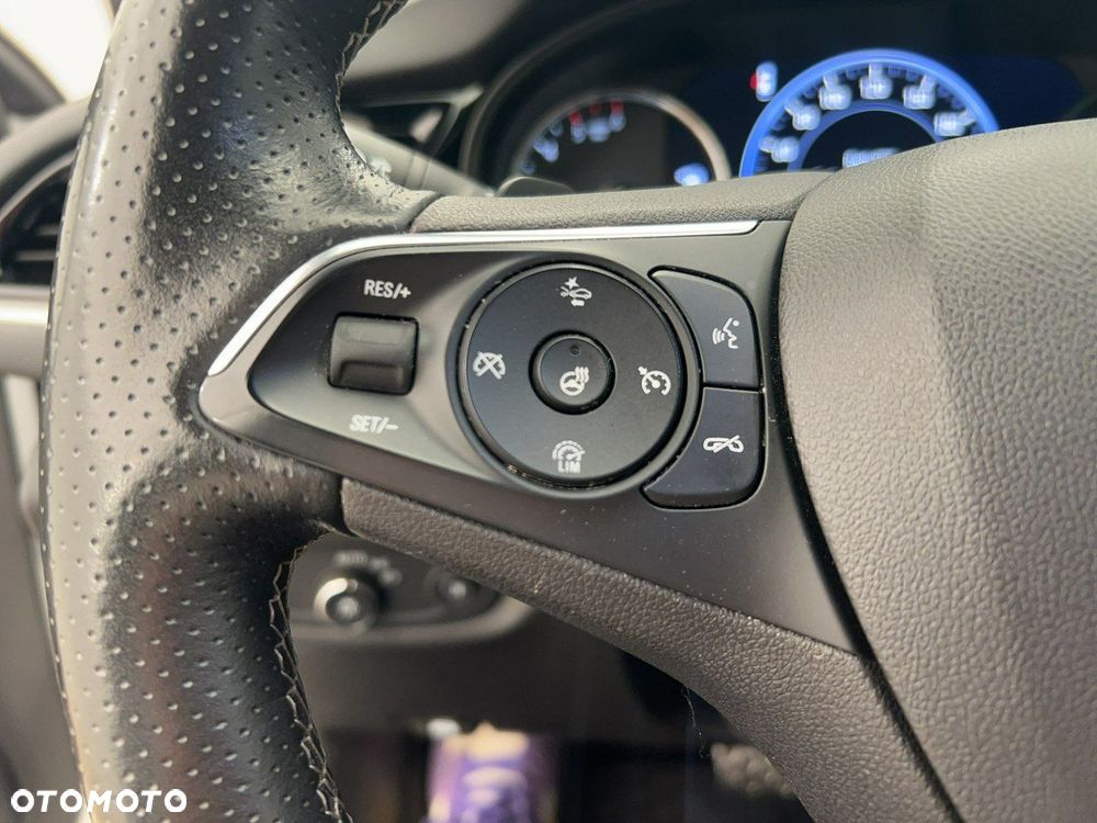 Opel Insignia - 23