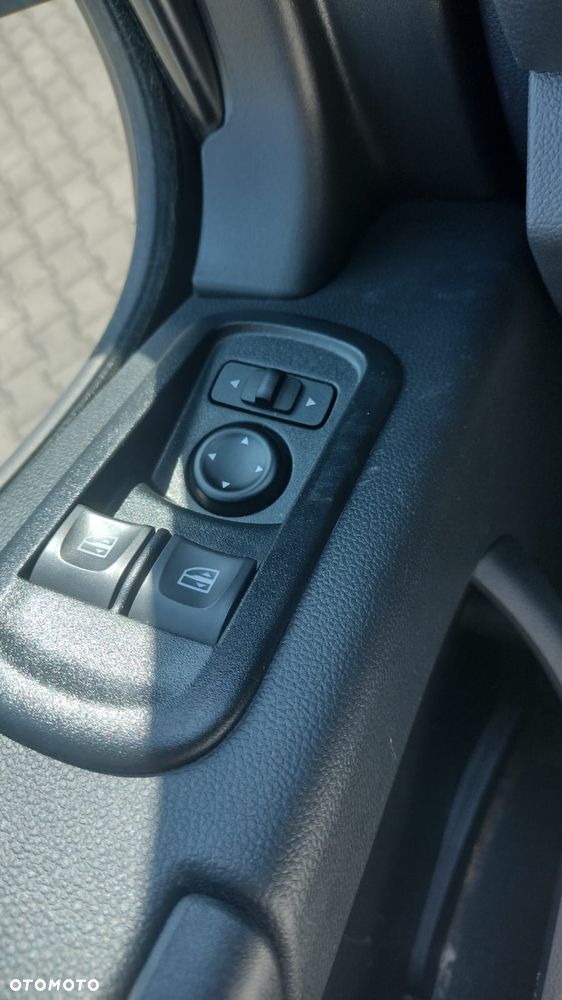 Renault Master Jegger autolaweta Pomoc Drogowa najazd 2,3 silnik 165KM HAK - 17