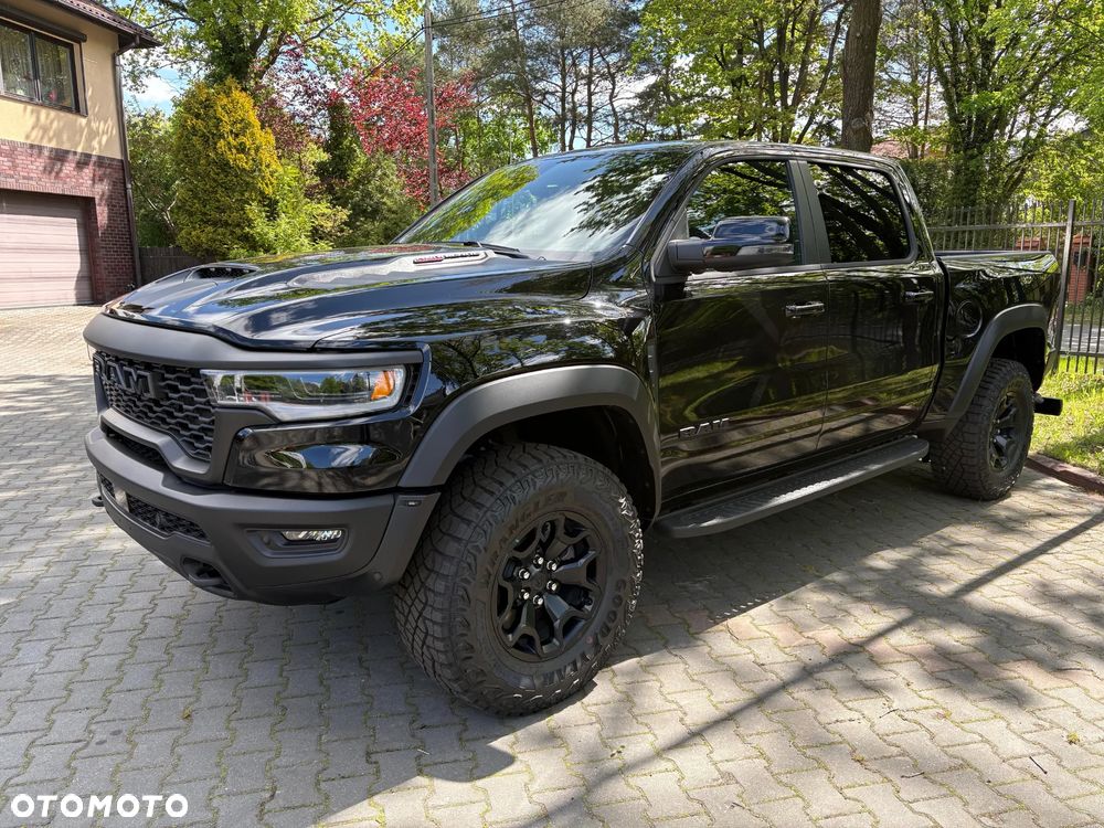 RAM 1500 RHO - 28