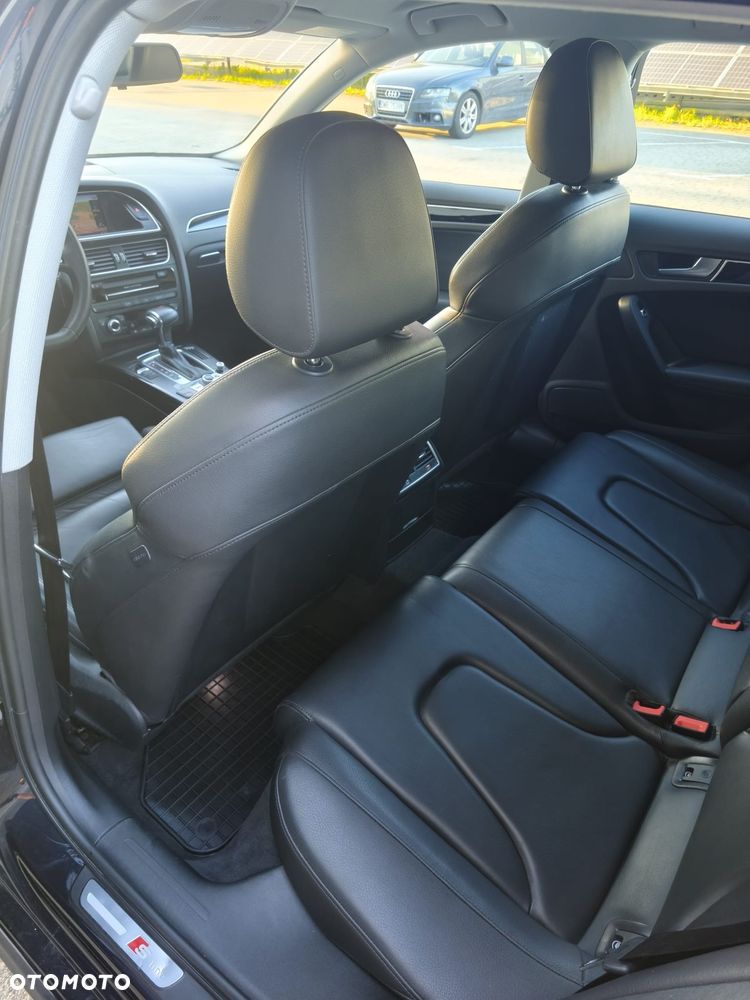 Audi A4 Avant 2.0 TDI DPF clean diesel quattro S tronic S line Sportpaket - 12