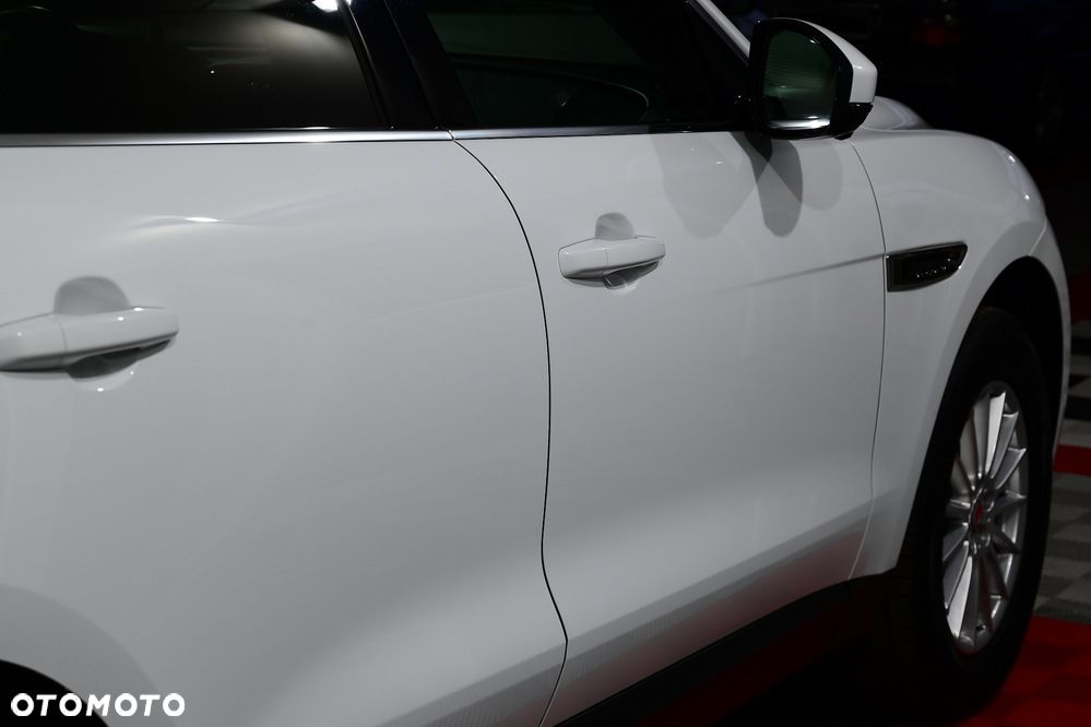 Jaguar F-Pace 2.0 i4D AWD R-Sport - 38