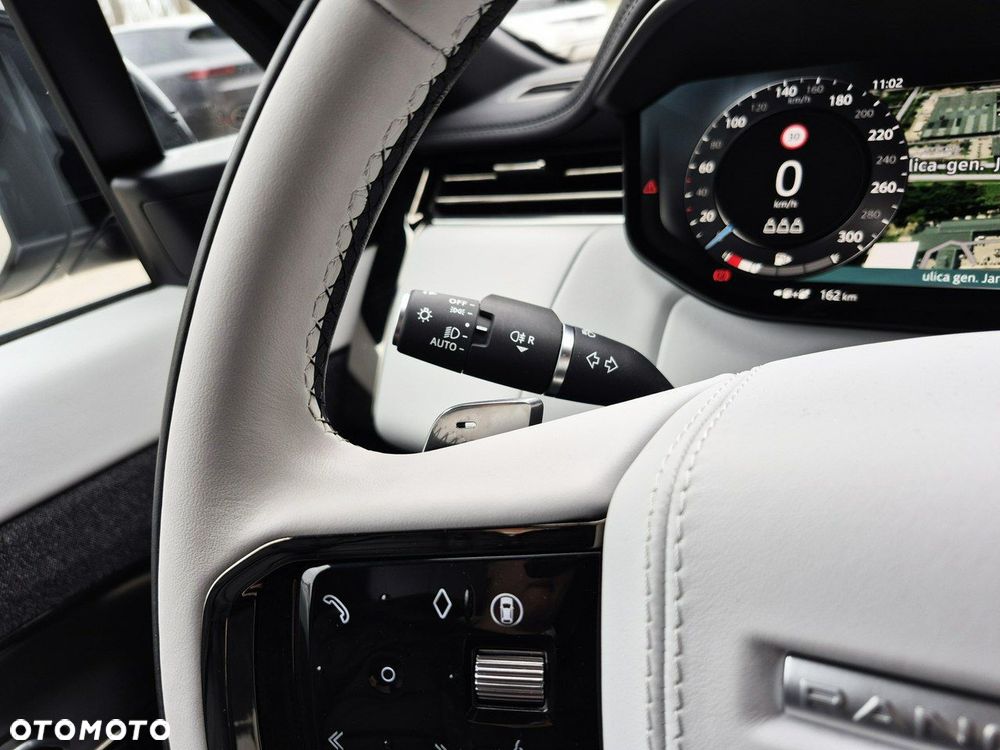 Land Rover Range Rover Sport - 32