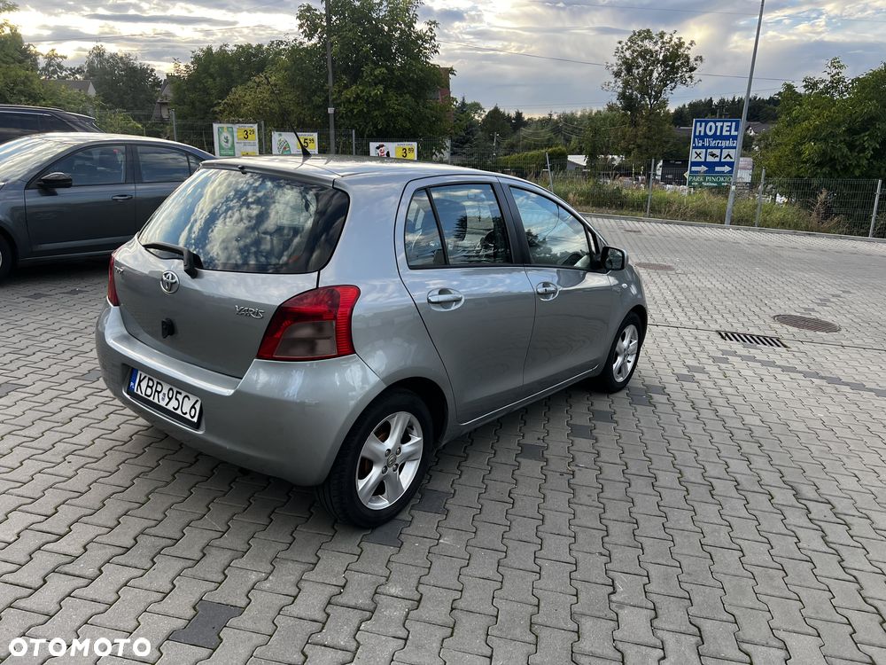 Toyota Yaris 1.3 Prestige - 13