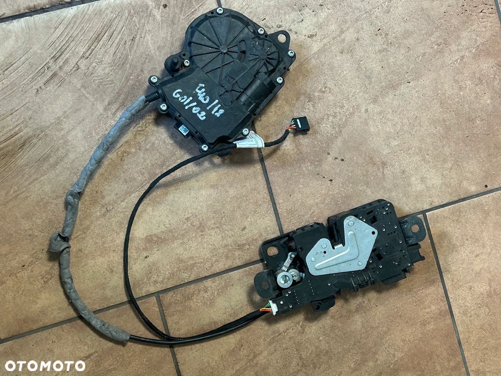 BMW G21 G31 ZAMEK KLAPY DOCIĄG 7357112 7430626 - 1
