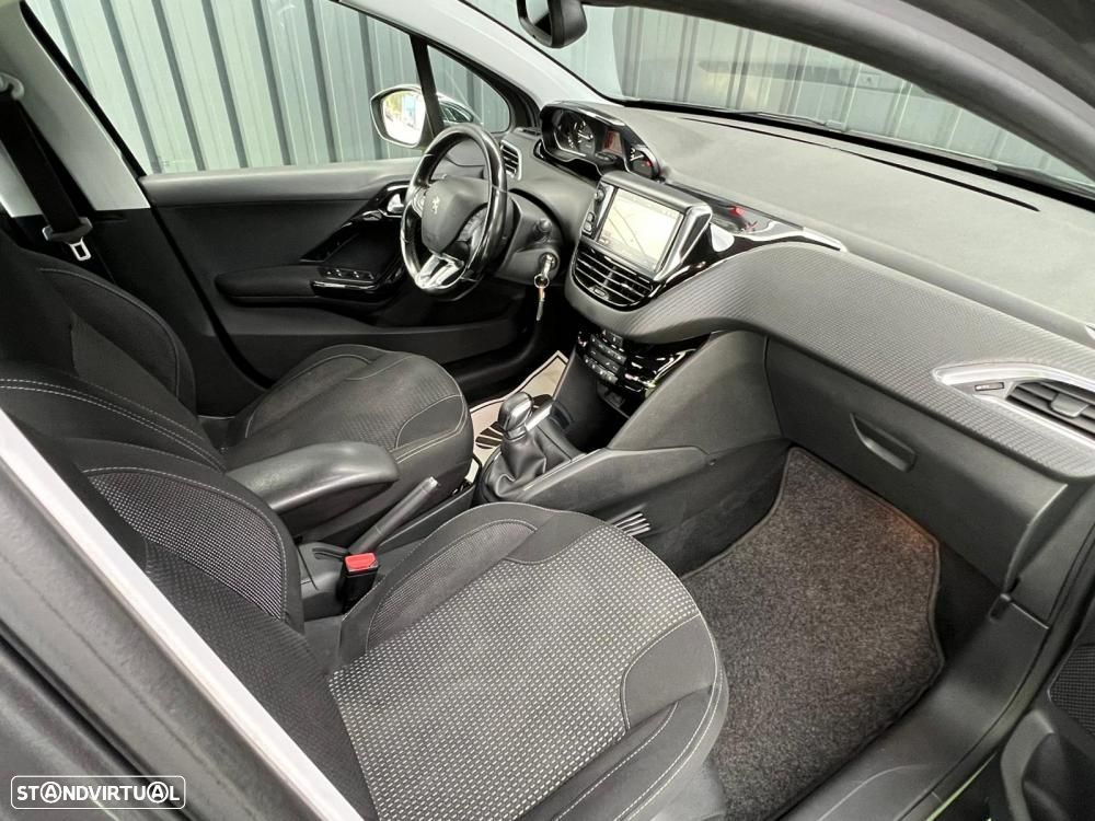 Peugeot 208 1.2 PureTech Allure Pack - 14