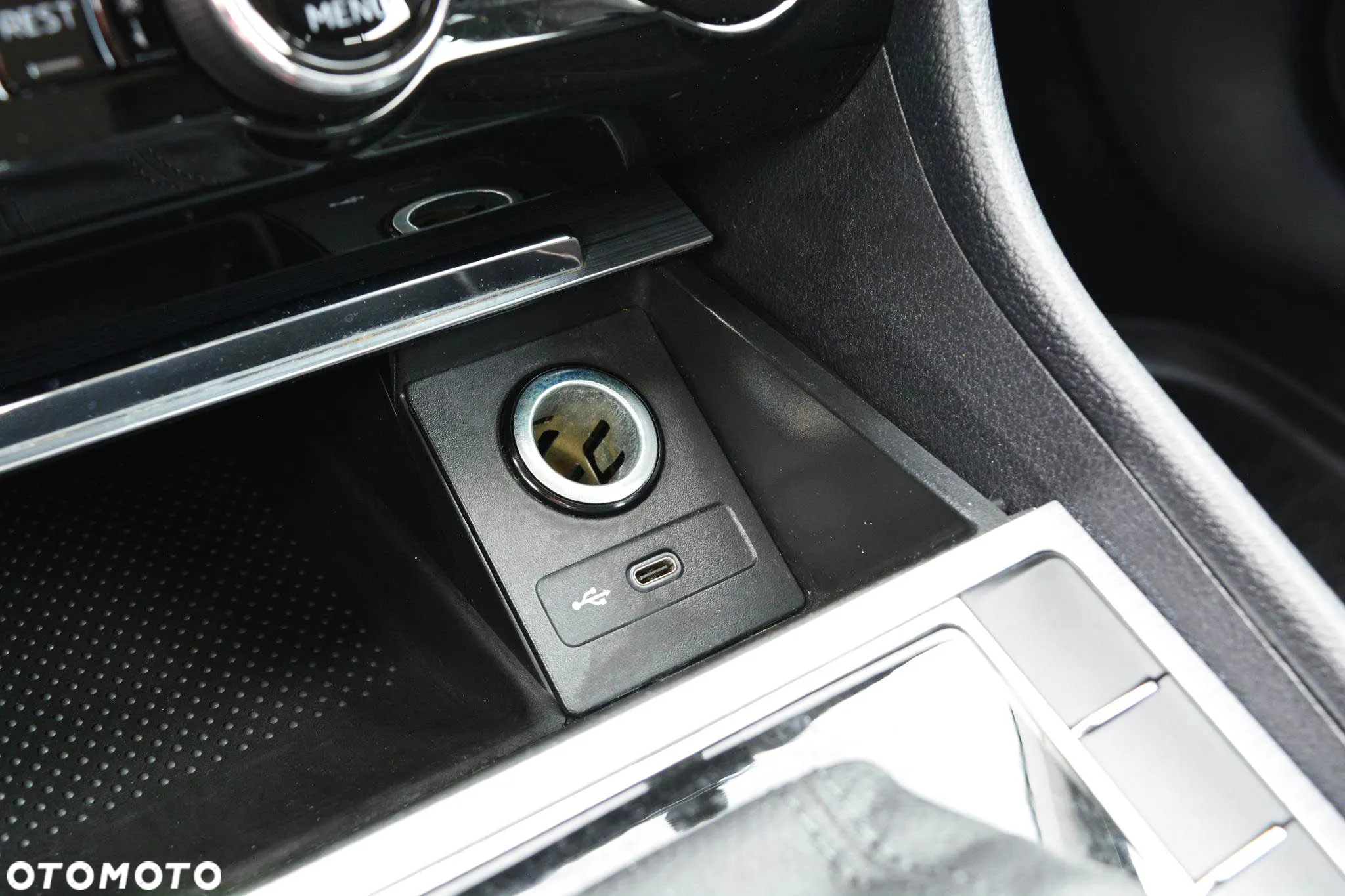 Skoda Superb 2.0 TDI Ambition DSG - 24
