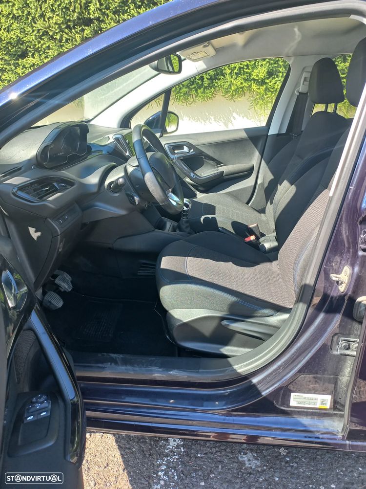 Peugeot 208 1.5 BlueHDi Signature - 10