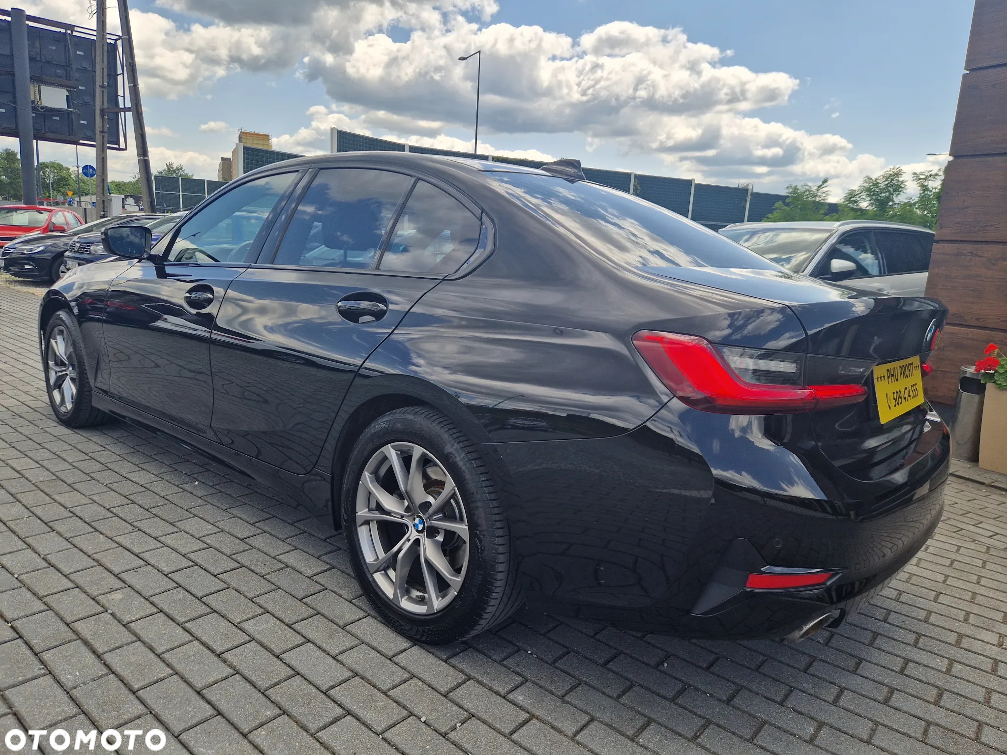 BMW Seria 3 318i Sport Line sport - 12