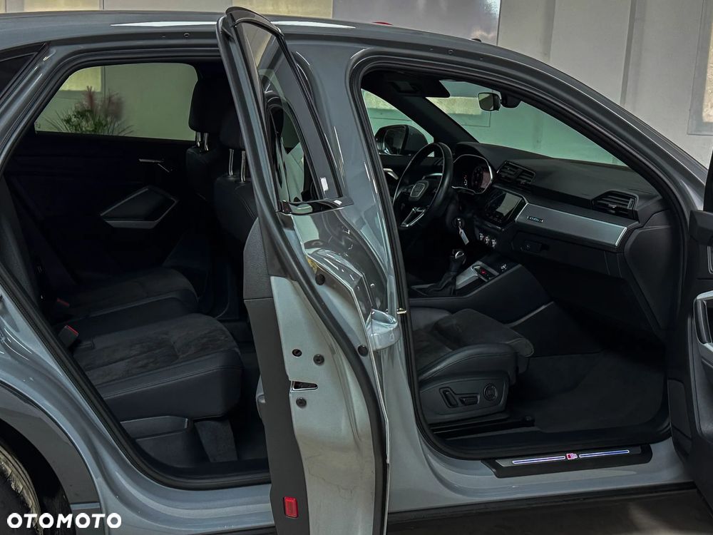 Audi Q3 Sportback 35 TDI quattro S tronic S line - 4