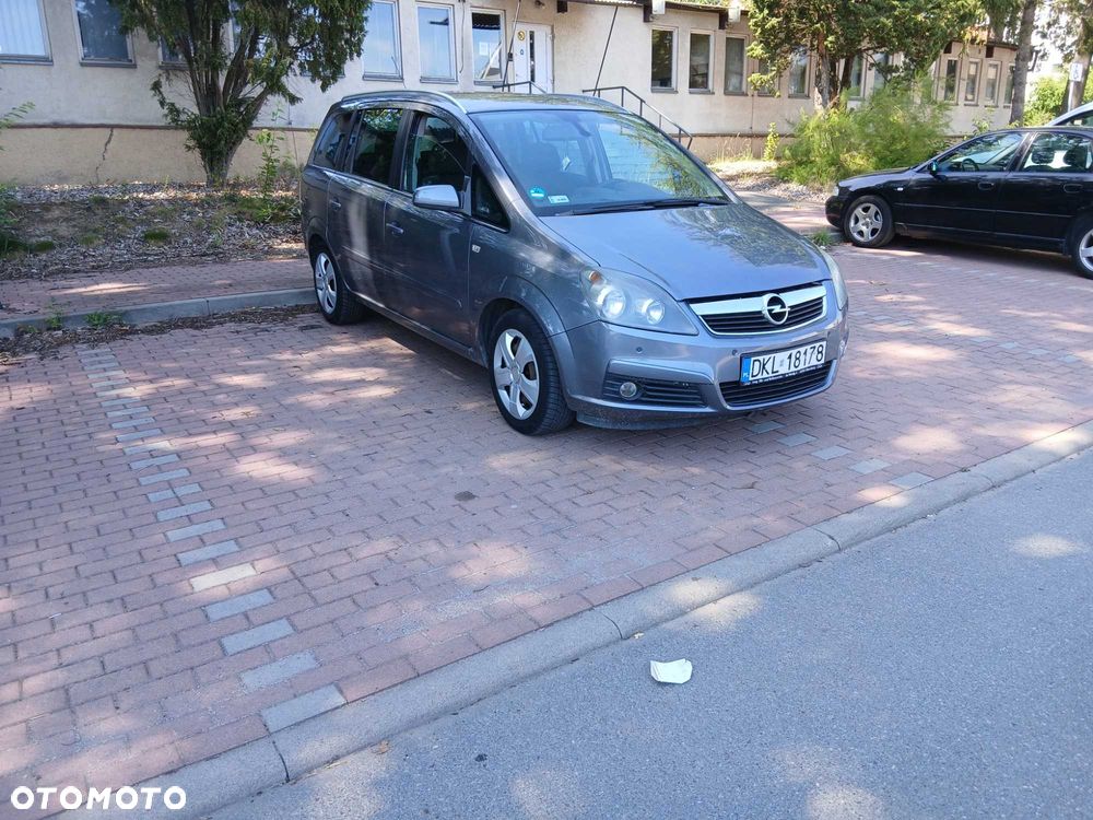 Opel Zafira - 2