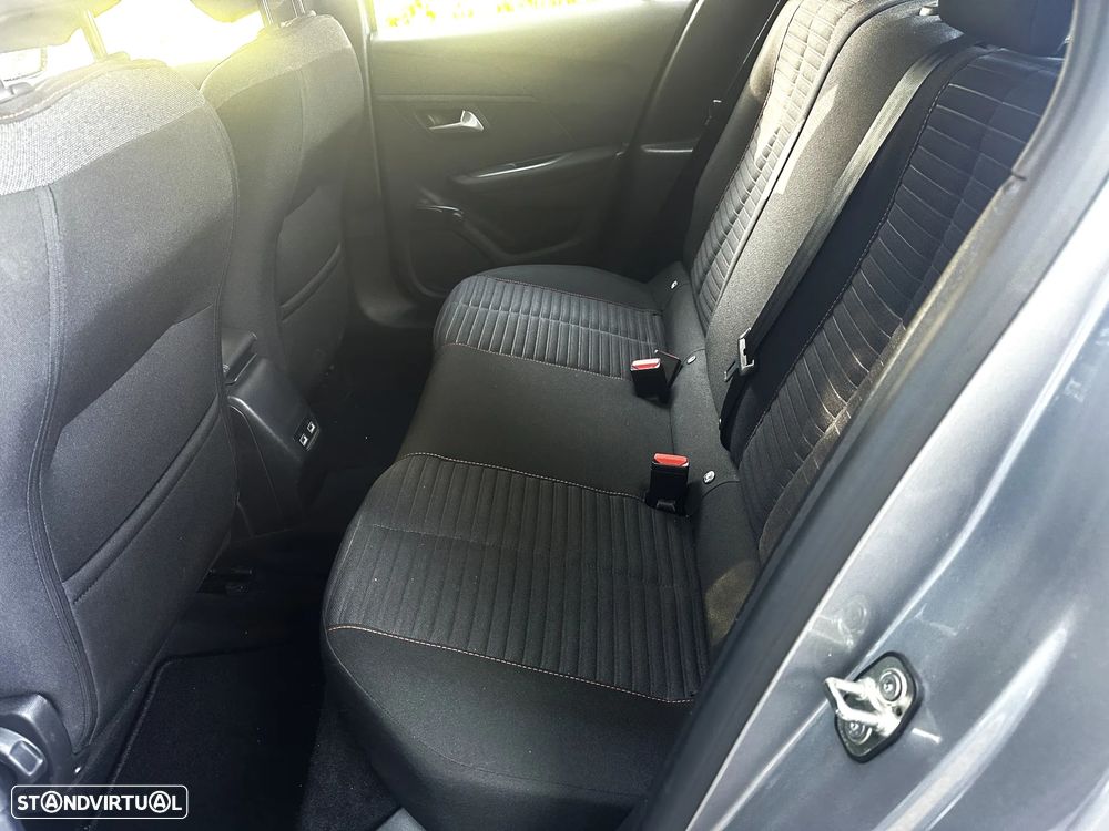 Peugeot e-208 Active Pack - 14