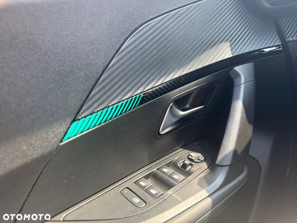 Peugeot 2008 50kWh Allure - 26