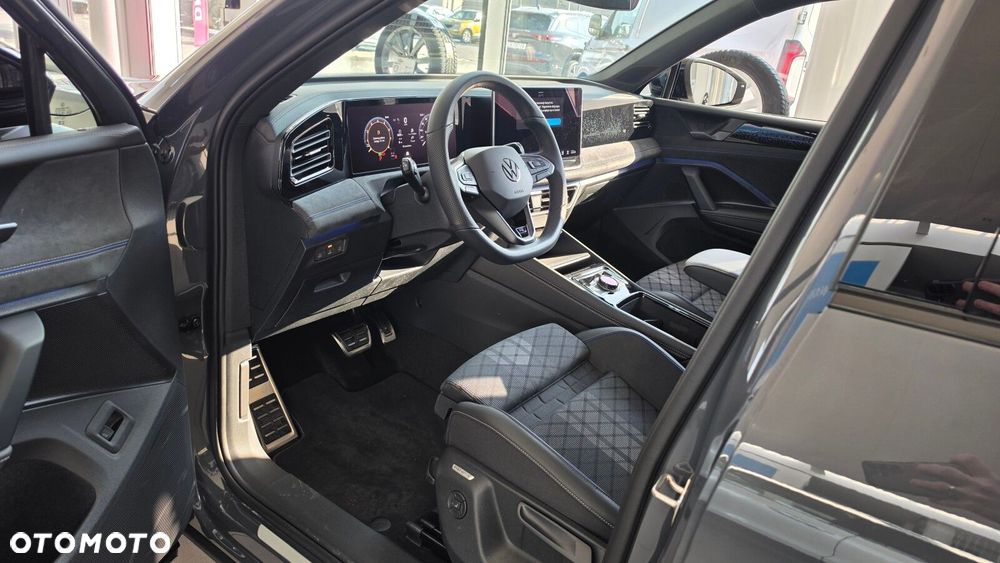 Volkswagen Tiguan - 14