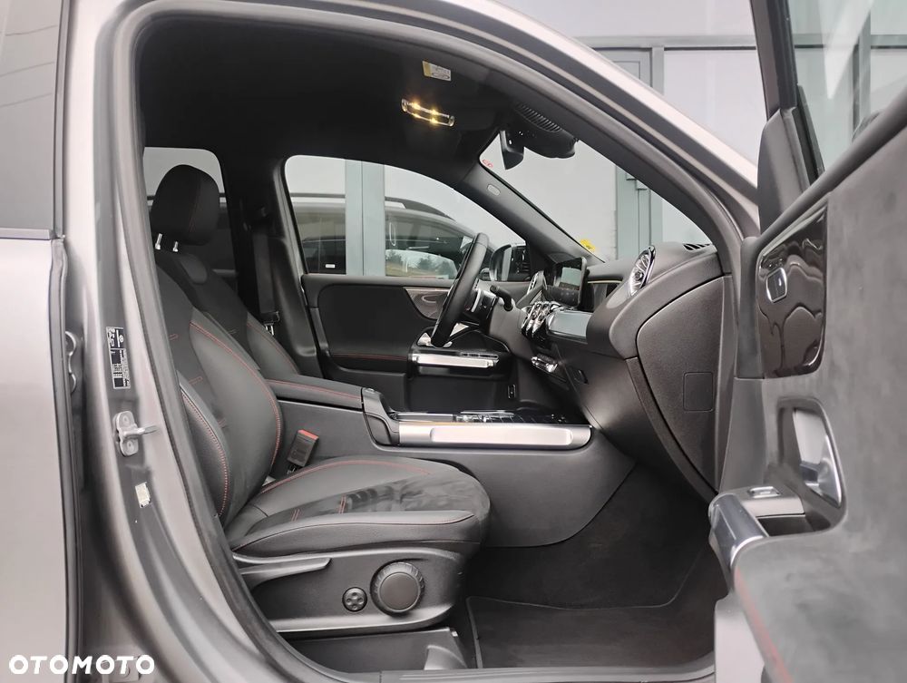 Mercedes-Benz GLB 200 mHEV AMG Line 7G-DCT - 16