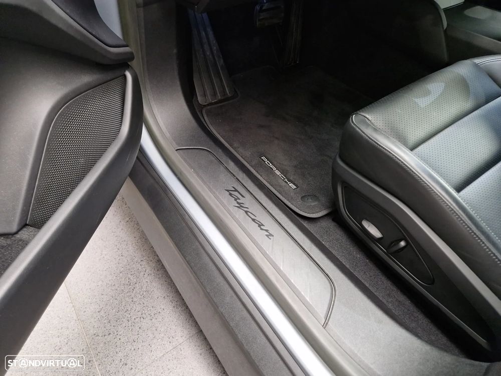 Porsche Taycan Standard - 16
