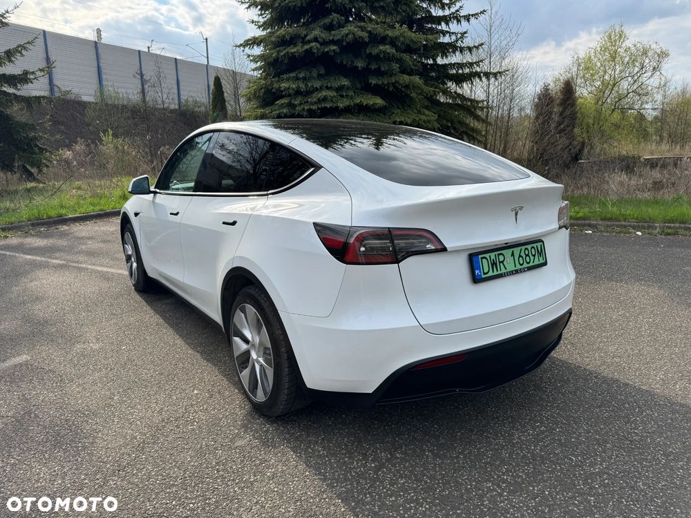 Tesla Model Y RWD - 4