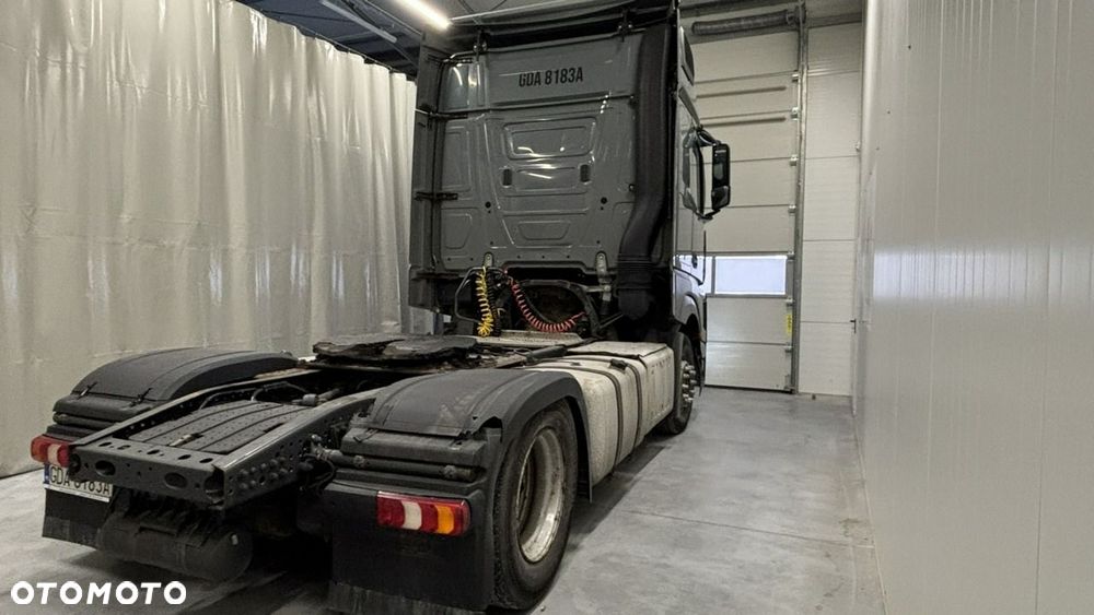 Mercedes-Benz Actros - 4