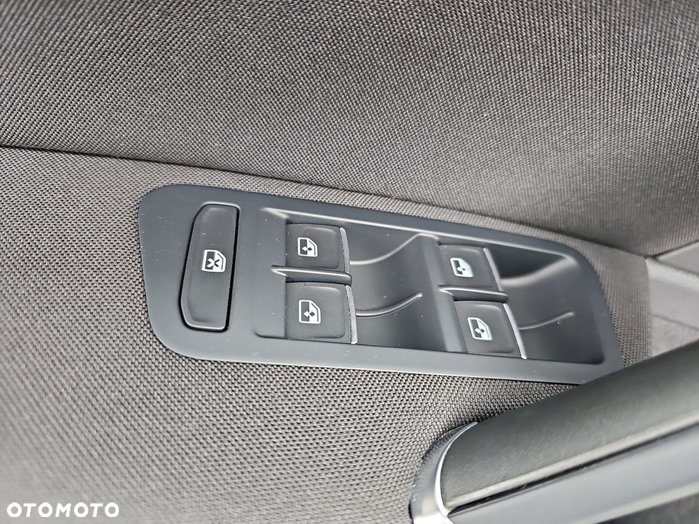 Volkswagen Golf - 19