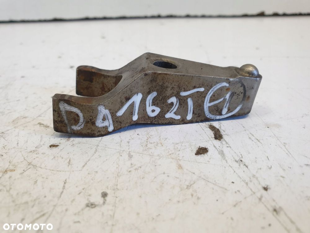 Volvo S60 II 1.6 D D2 D4162T MOCOWANIE WTRYSKU ŁAPA łapka - 2