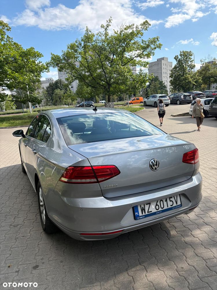 Volkswagen Passat 2.0 TDI SCR Comfortline DSG - 4