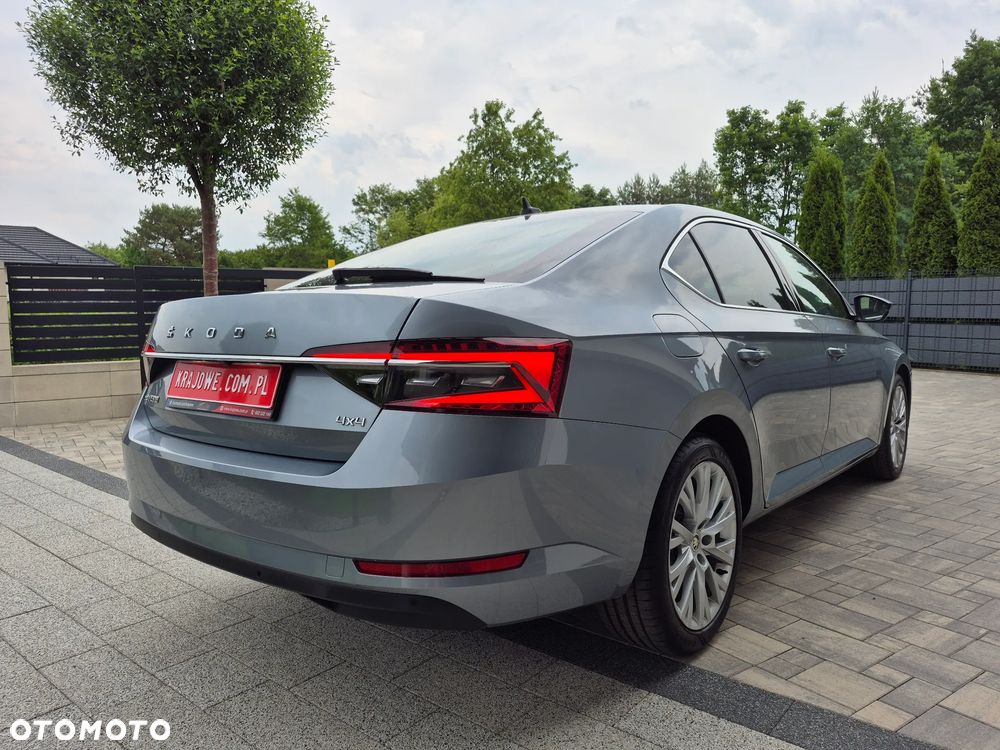 Skoda Superb 2.0 TDI SCR Style DSG - 4