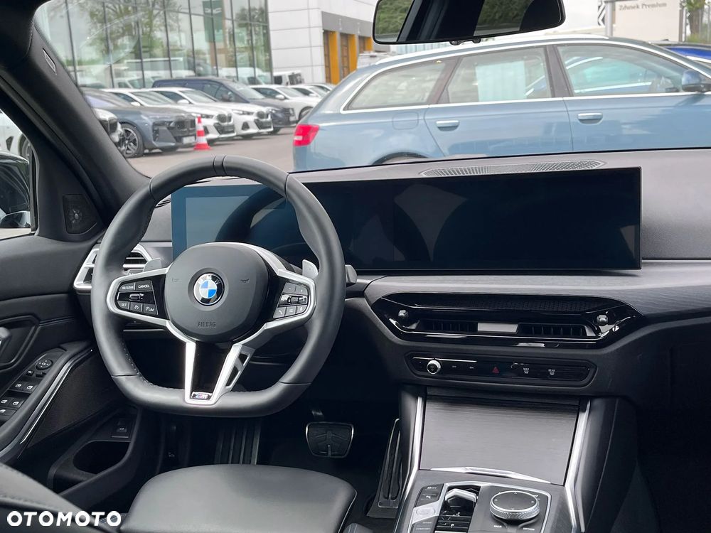 BMW Seria 3 320d xDrive mHEV - 19