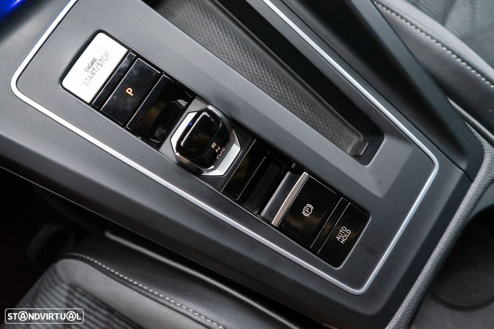 VW Golf Variant 2.0 TDi R-Line DSG - 37