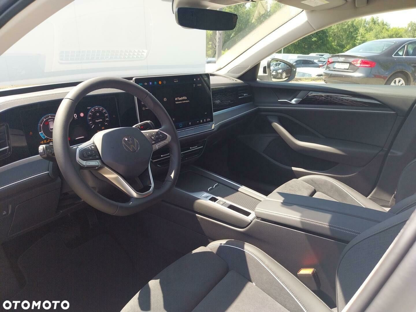 Volkswagen Passat - 12