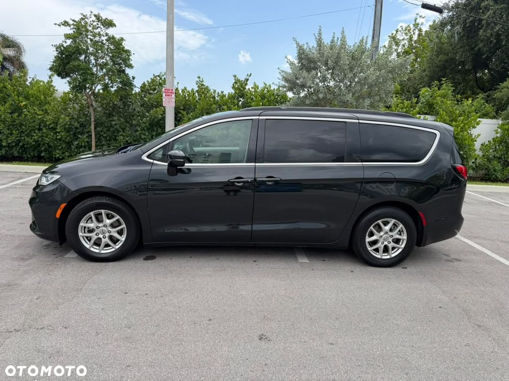 Chrysler Pacifica - 3