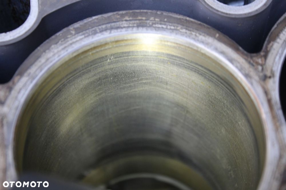 BLOK SILNIKA BMW E90 N46B20 A/B 7552781 - 4