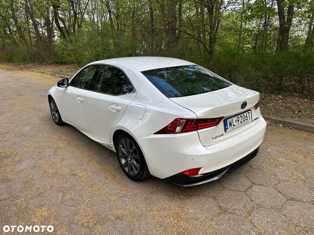 Lexus IS 300h Business - 2