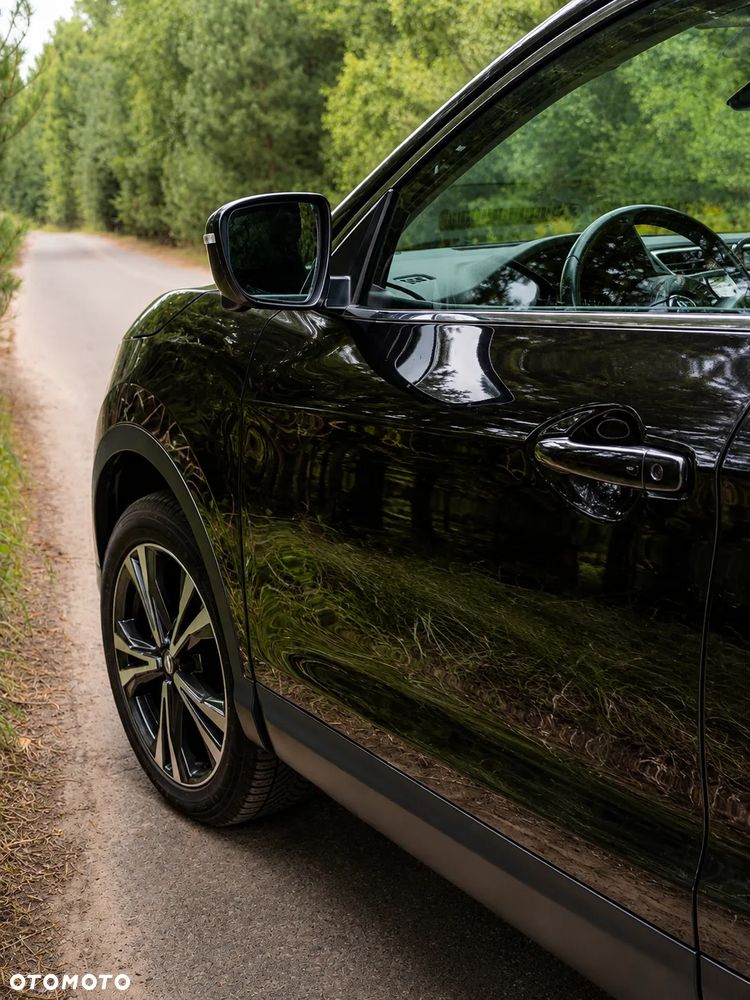 Nissan Qashqai 1.2 DIG-T N-Connecta EU6 - 2