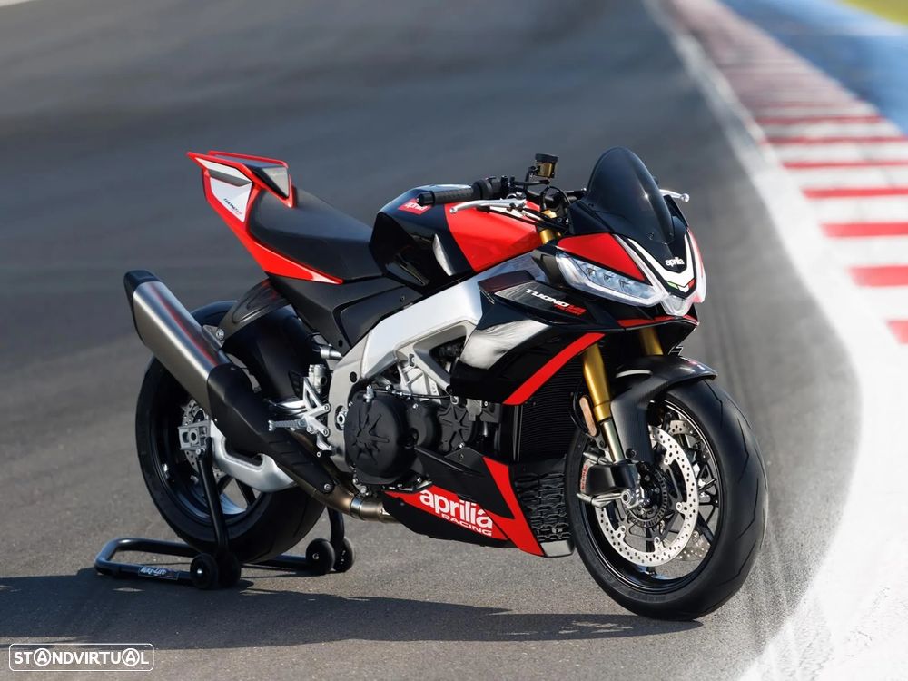 Aprilia Tuono 1100 V4 FACTORY SE SBK - 1