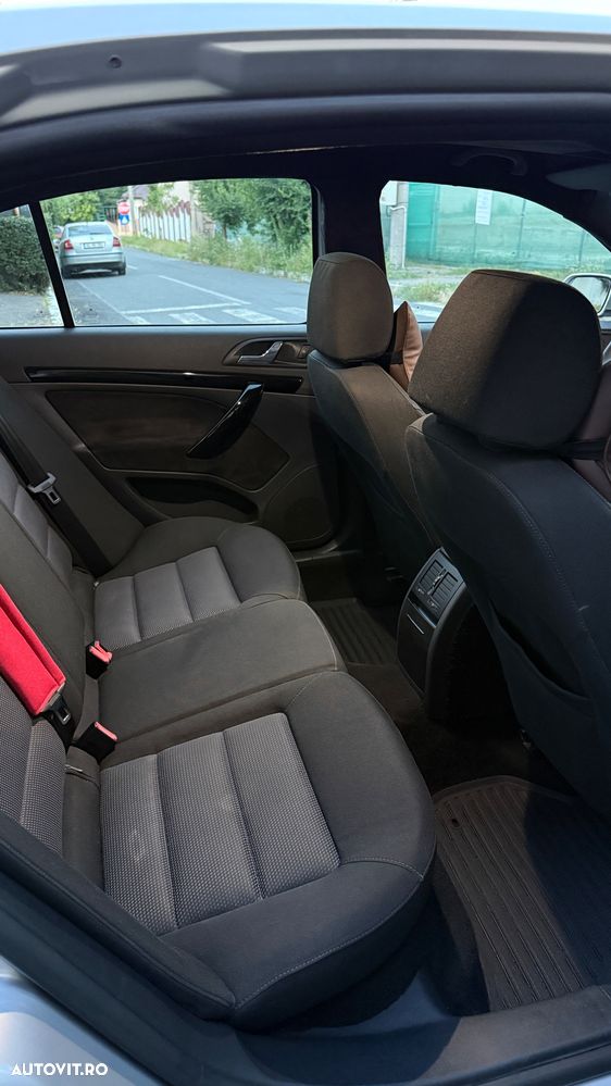 Skoda Octavia 1.6 MPI Ambiente - 20