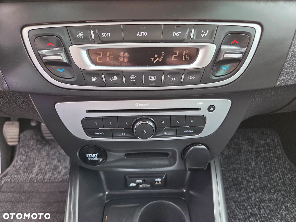 Renault Megane ENERGY TCe 115 Start & Stop LIMITED - 26