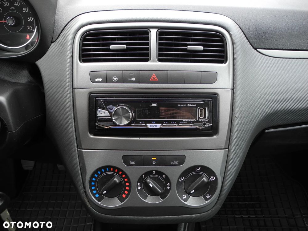 Fiat Grande Punto - 8