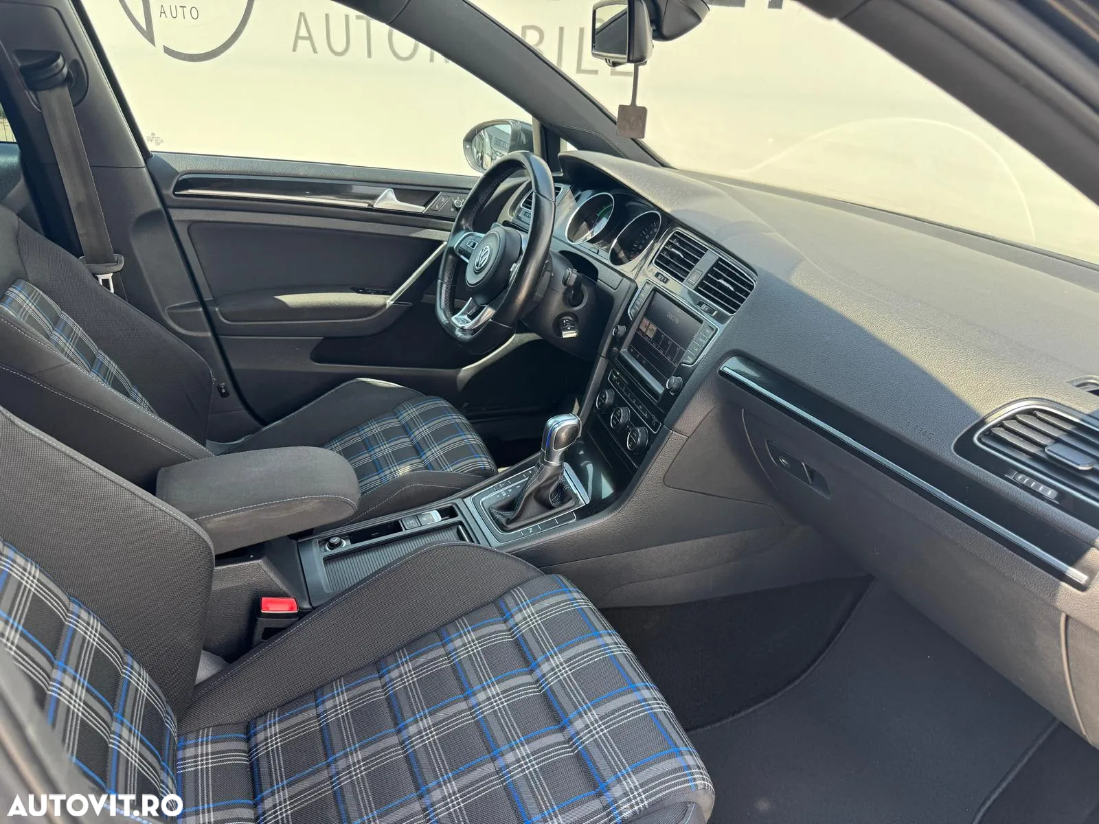 Volkswagen Golf 1.5 eHybrid OPF DSG GTE - 9