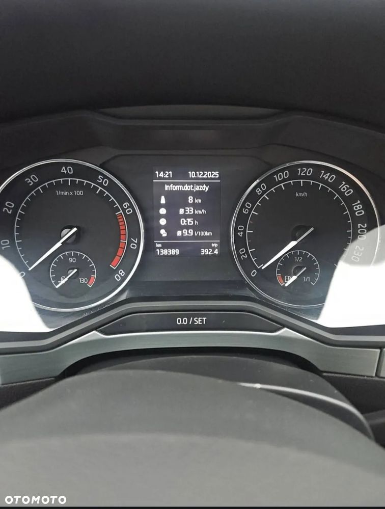 Skoda Superb 1.8 TSI Ambition DSG - 9