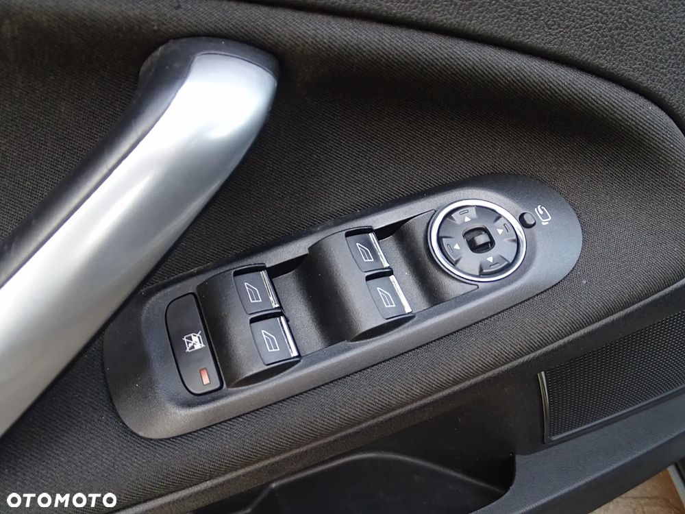 Ford Mondeo 2.0 TDCi Ghia X - 28