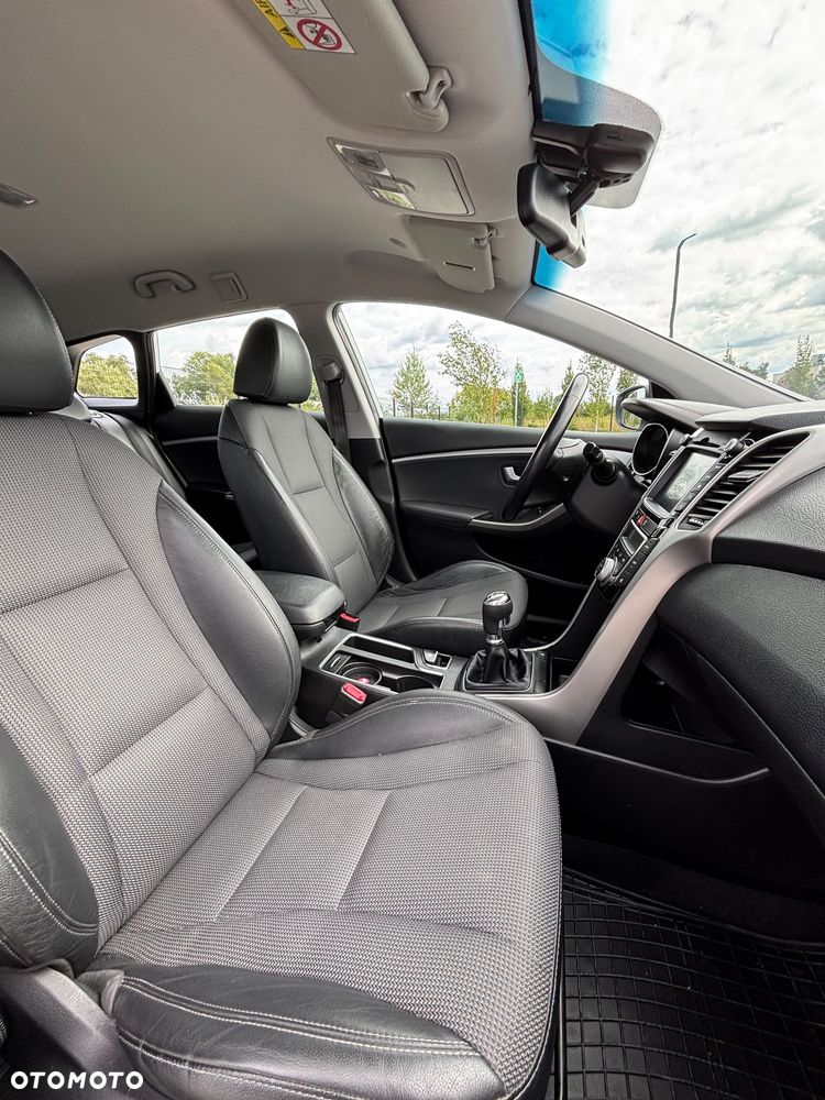 Hyundai i30 blue Kombi 1.6 GDi Style - 20