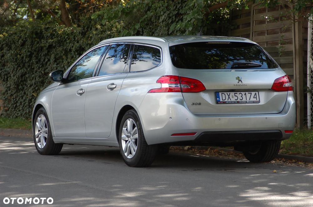 Peugeot 308 BlueHDi FAP 120 EAT6 Stop&Start Allure - 27