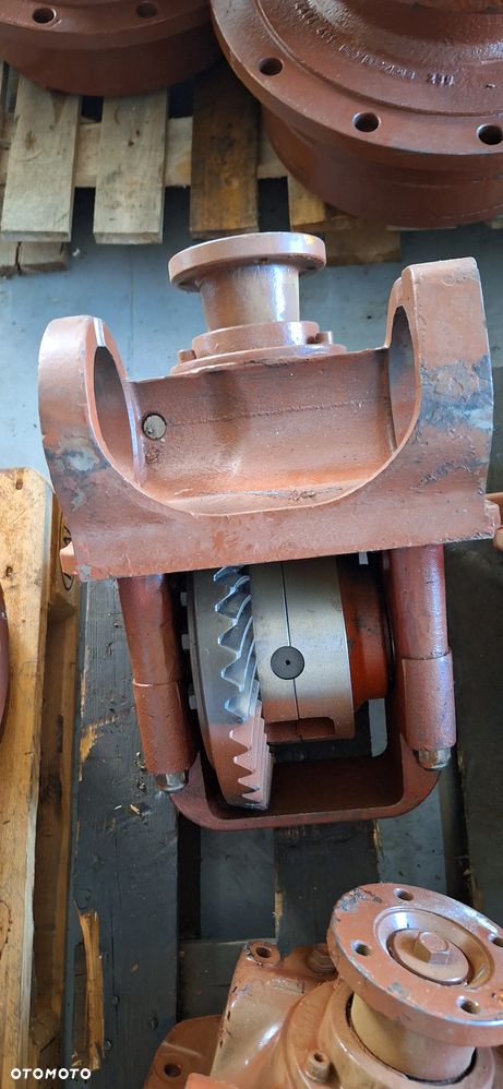 Dyferencjał Case 688 888 - 2