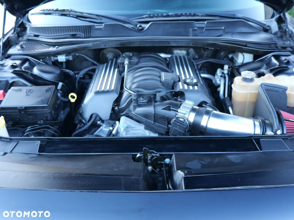 Dodge Challenger - 8